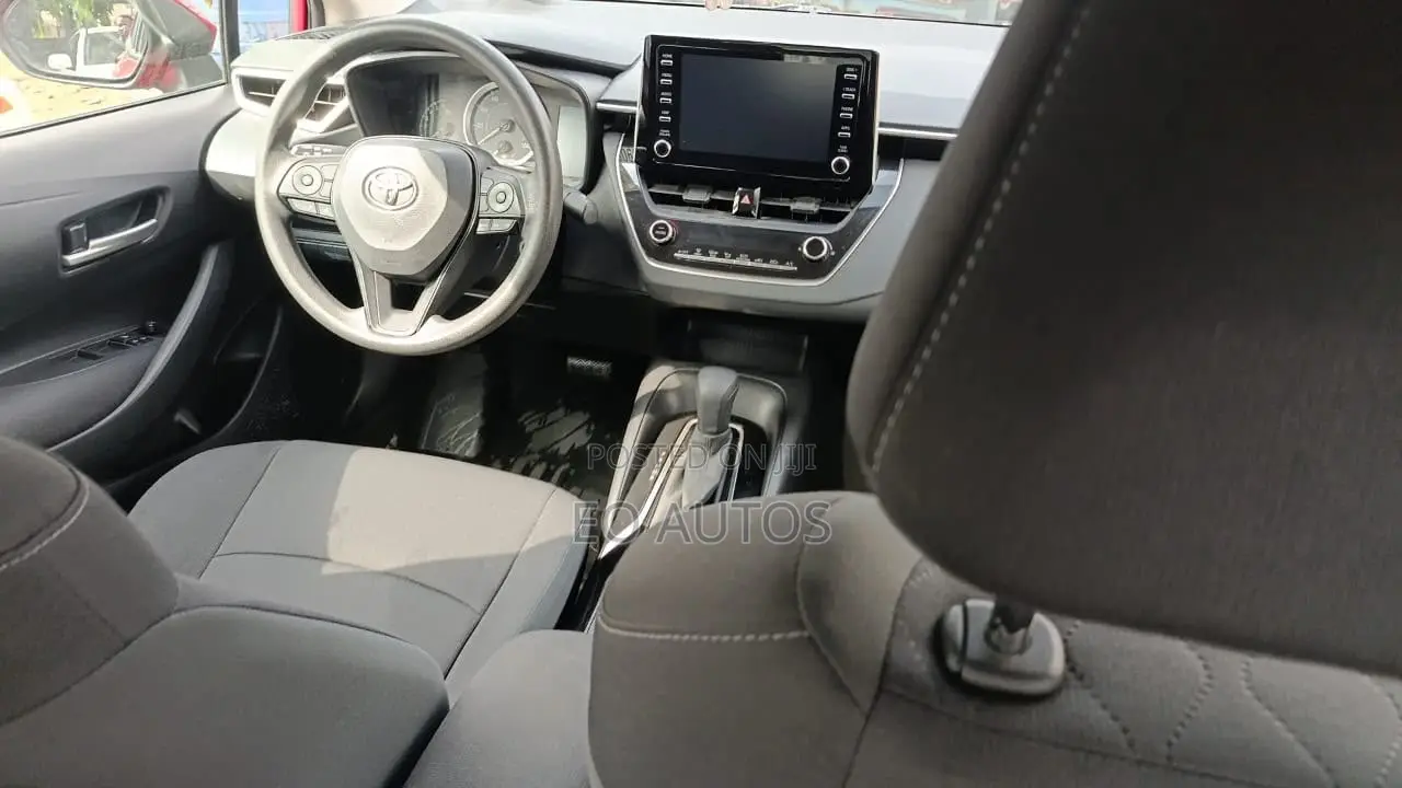 Toyota Corolla LE 2020 Red