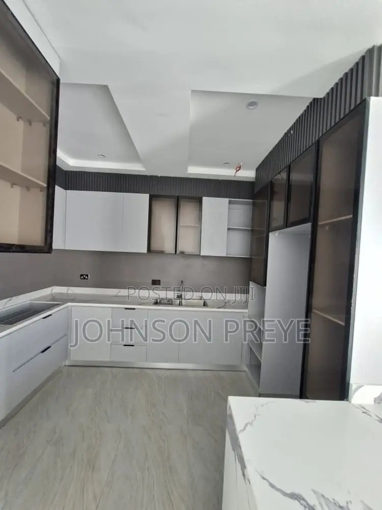 2bdrm Apartment in Ikate for sale