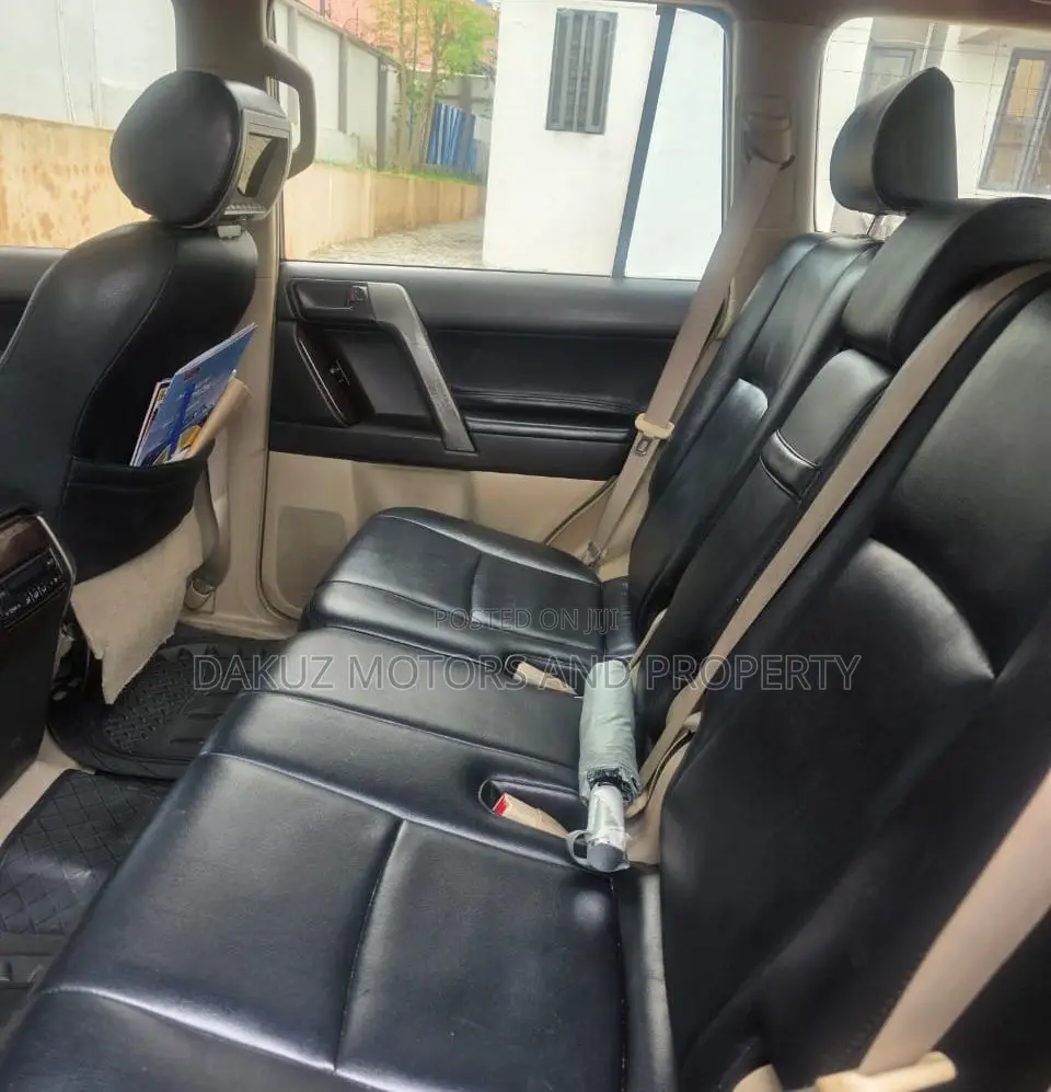Toyota Land Cruiser Prado 2013 Black