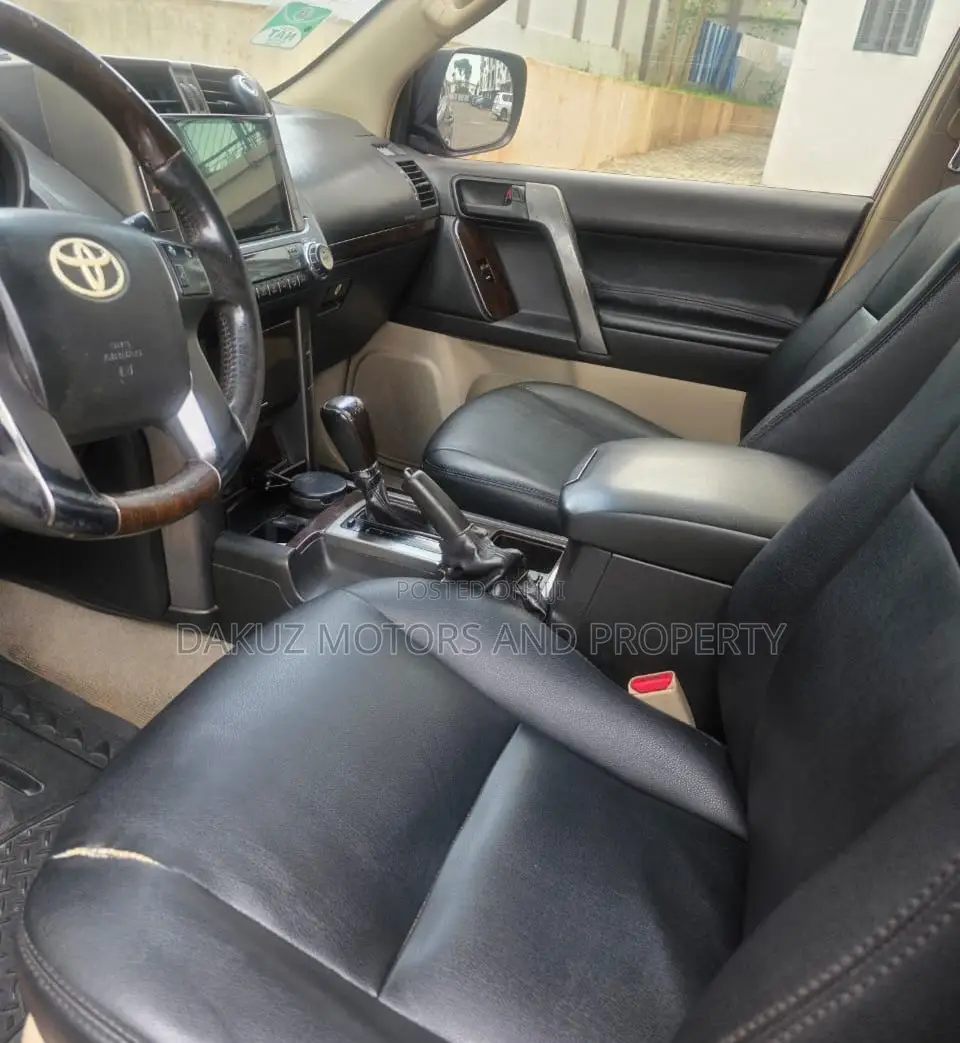 Toyota Land Cruiser Prado 2013 Black