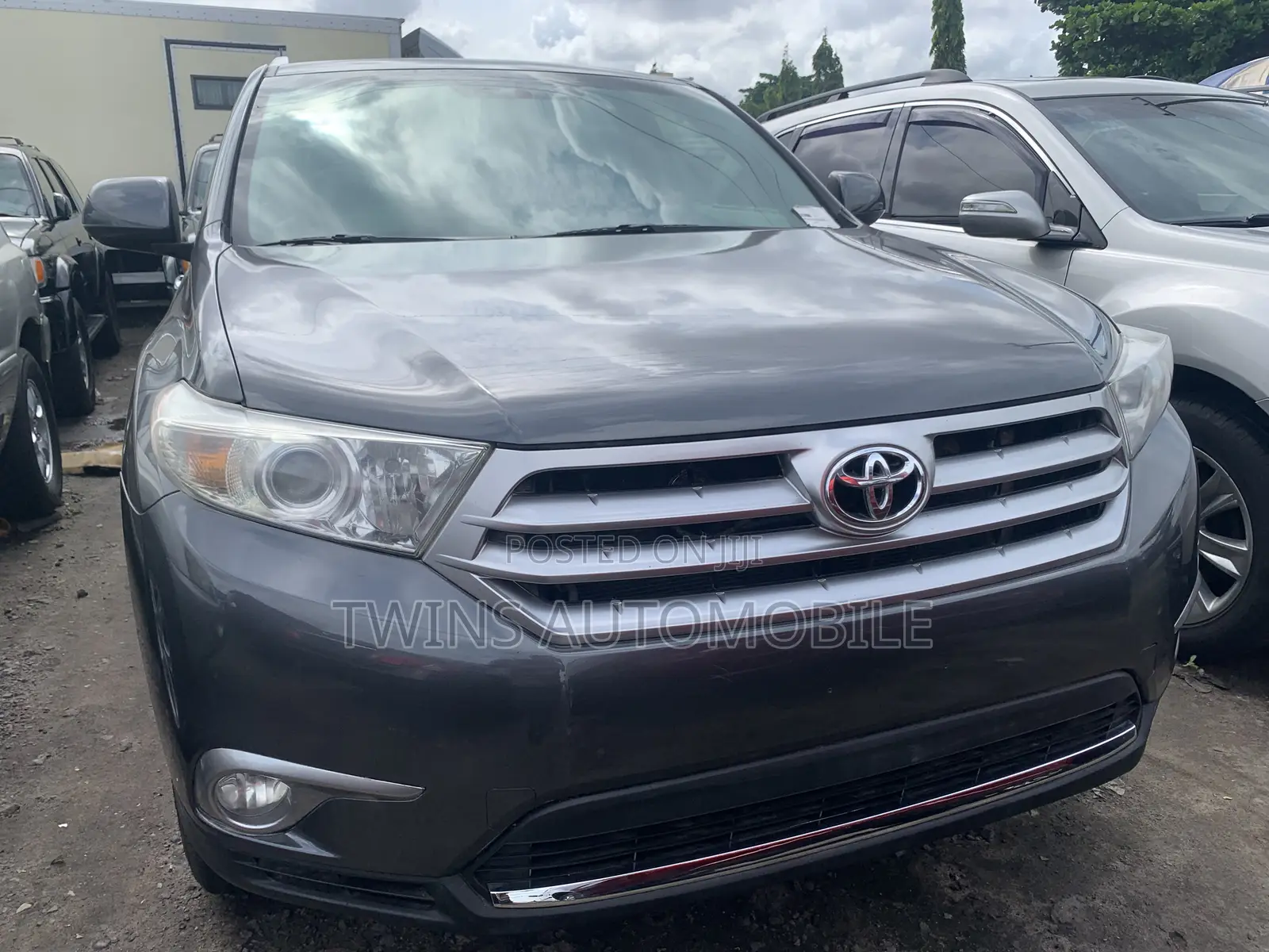 Toyota Highlander Limited 2012 Gray