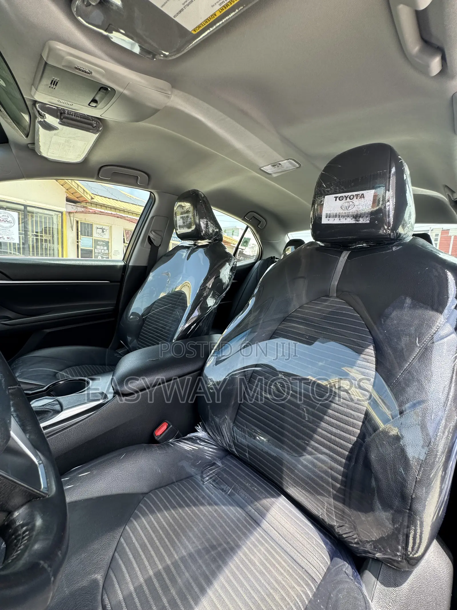 Toyota Camry SE FWD (2.5L 4cyl 8AM) 2018 Silver