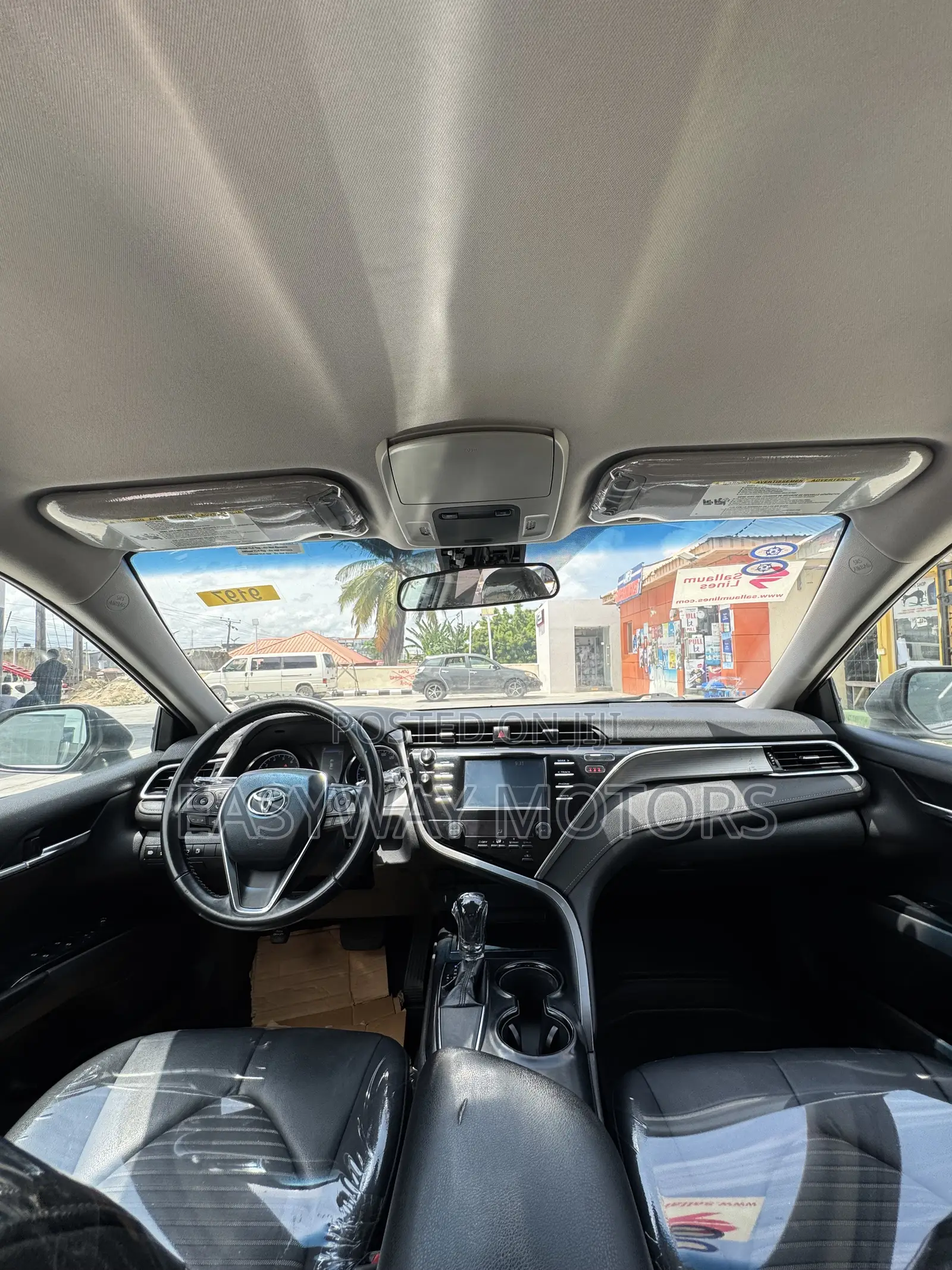 Toyota Camry SE FWD (2.5L 4cyl 8AM) 2018 Silver