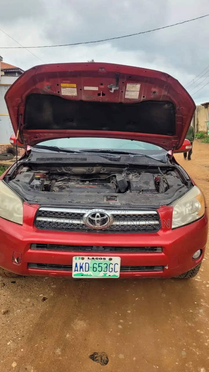 Toyota RAV4 2008 Red