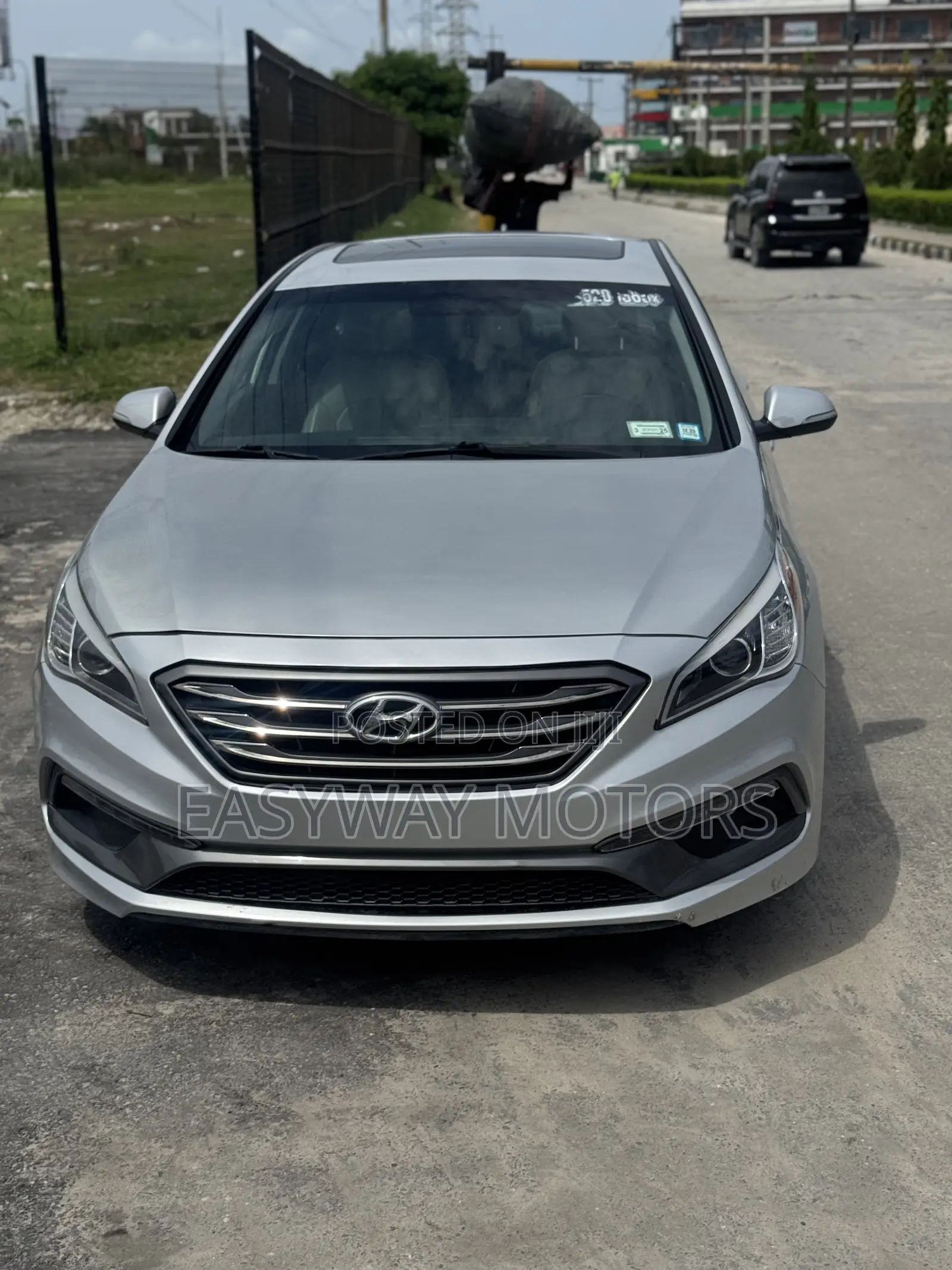 Hyundai Sonata Limited Sedan FWD (2.4L 4cyl 6A) 2017 Silver
