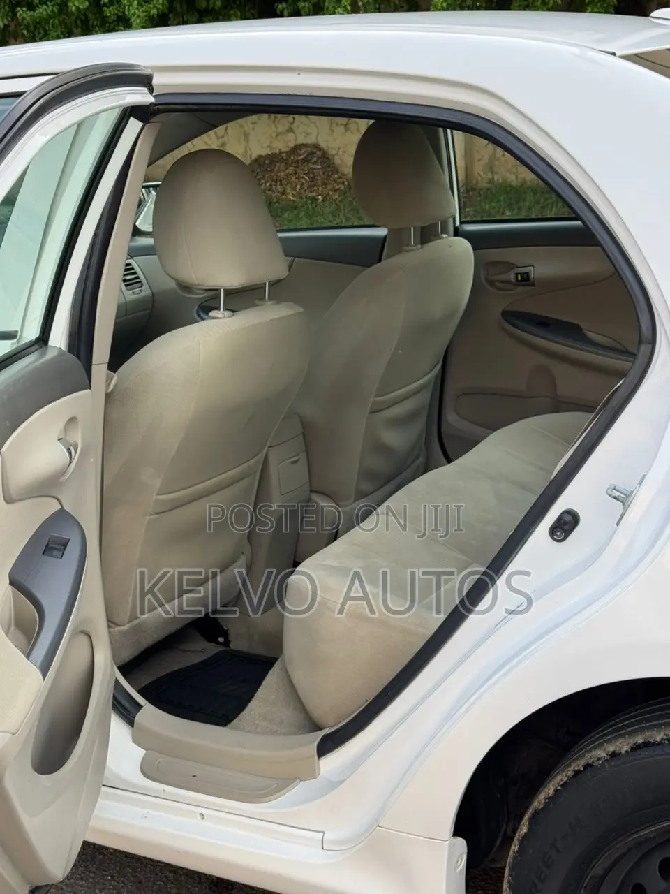 Toyota Corolla 2010 White