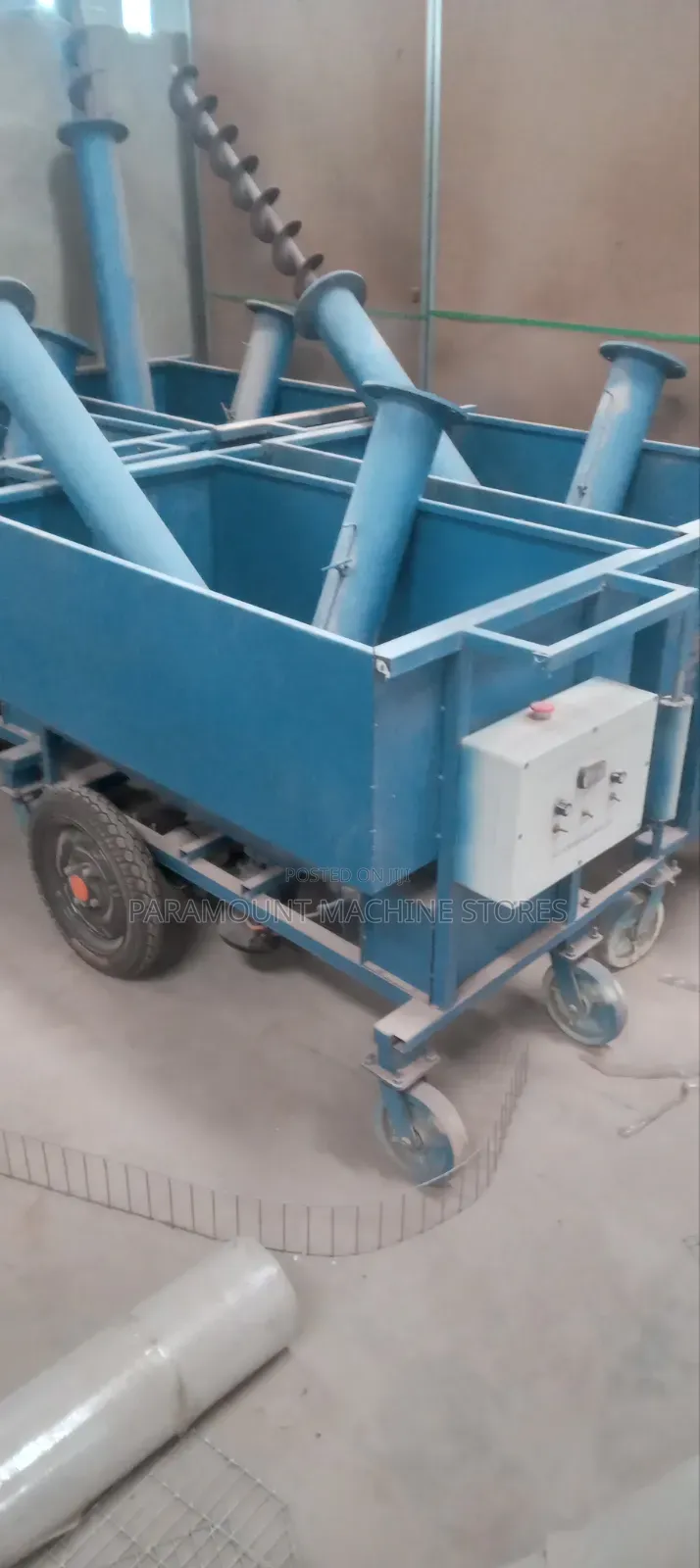 Poultry Feed Trolly (4 Tyre)