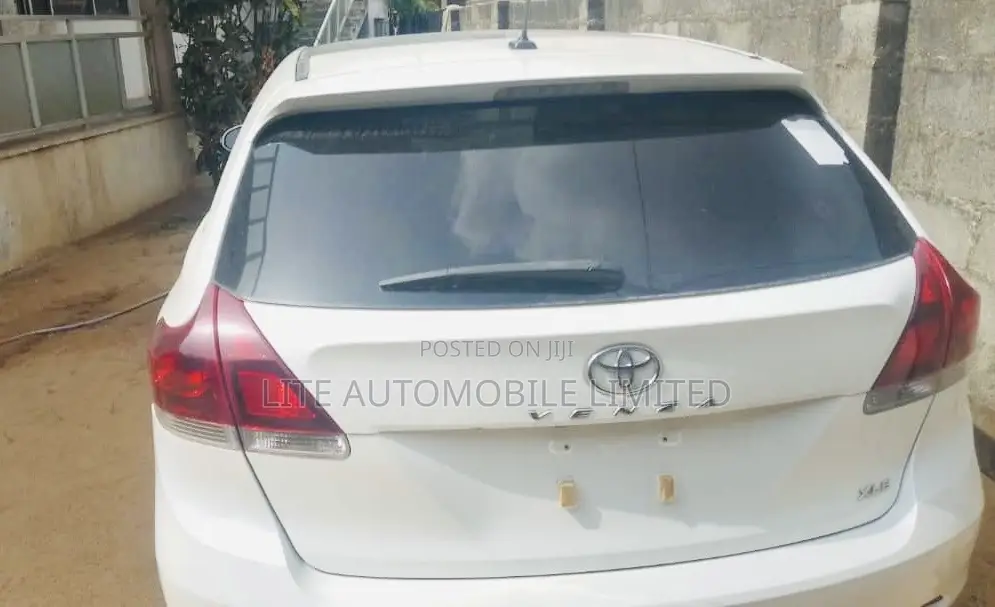 Toyota Venza XLE 2013 White