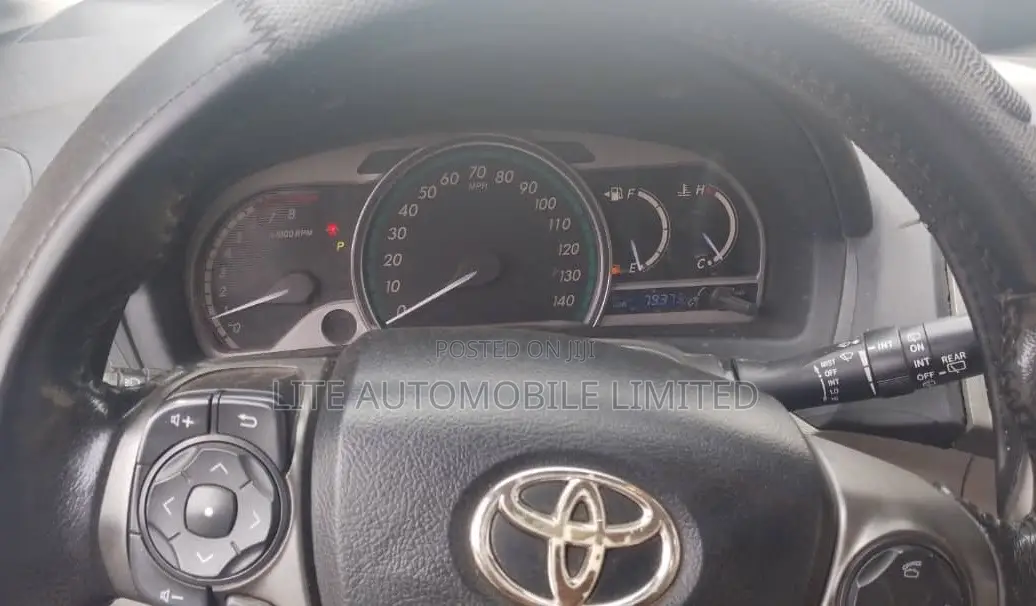 Toyota Venza XLE 2013 White