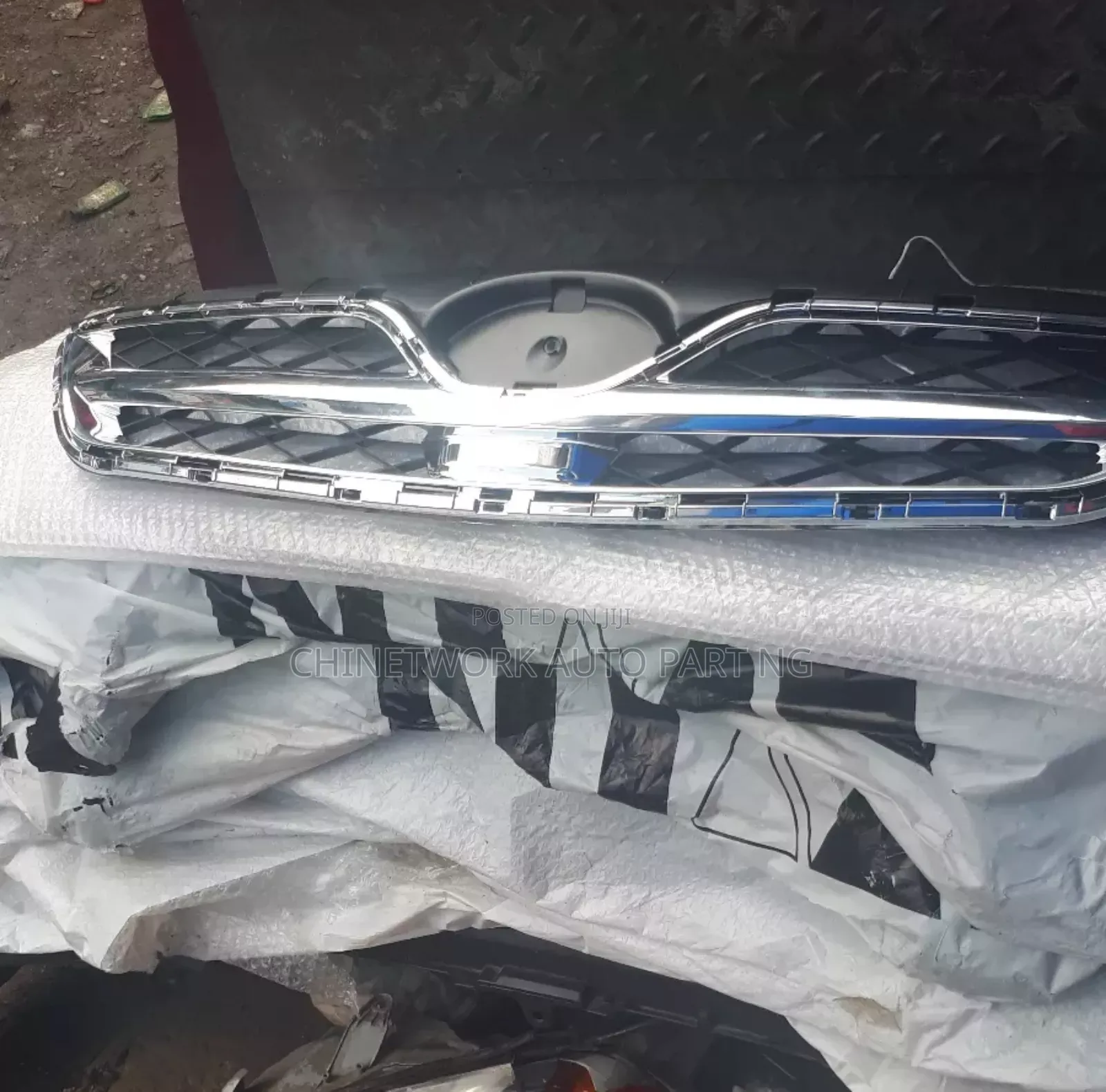 Toyota Corolla 2010–2012 Front Grille