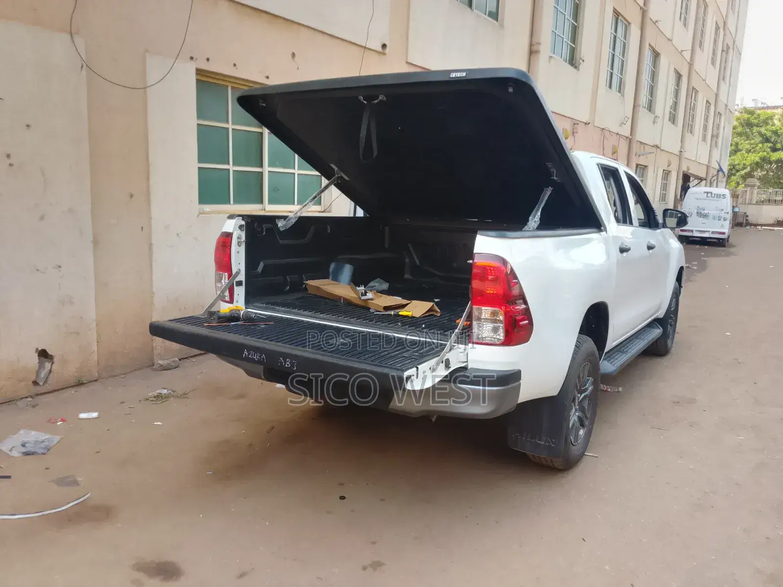 Shork Booth Cover for Hilux