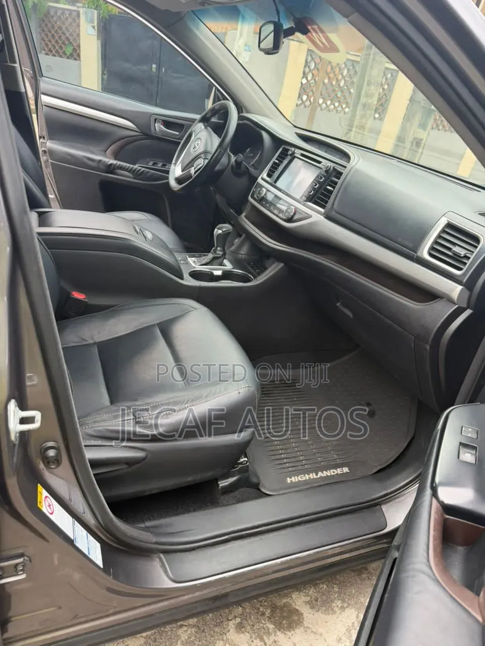 Toyota Highlander XLE 4dr SUV (3.5L 6cyl 6A) 2014 Gray