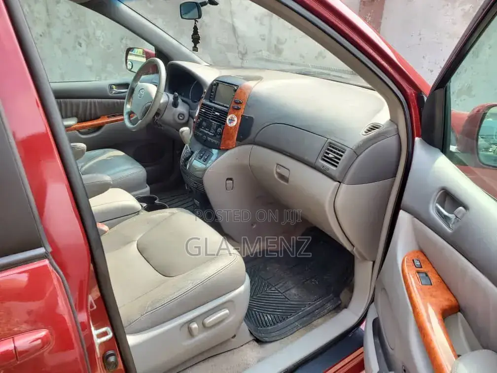 Toyota Sienna XLE AWD 2009 Red