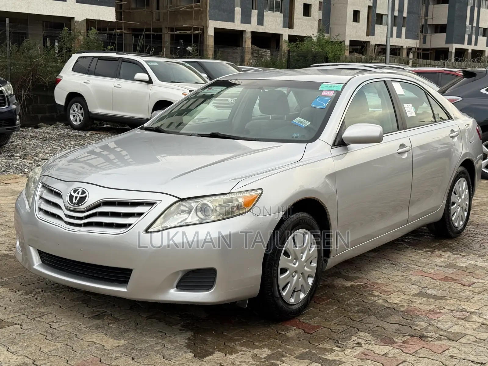 Toyota Camry LE 4dr Sedan (2.5L 4cyl 6A) 2011 Silver