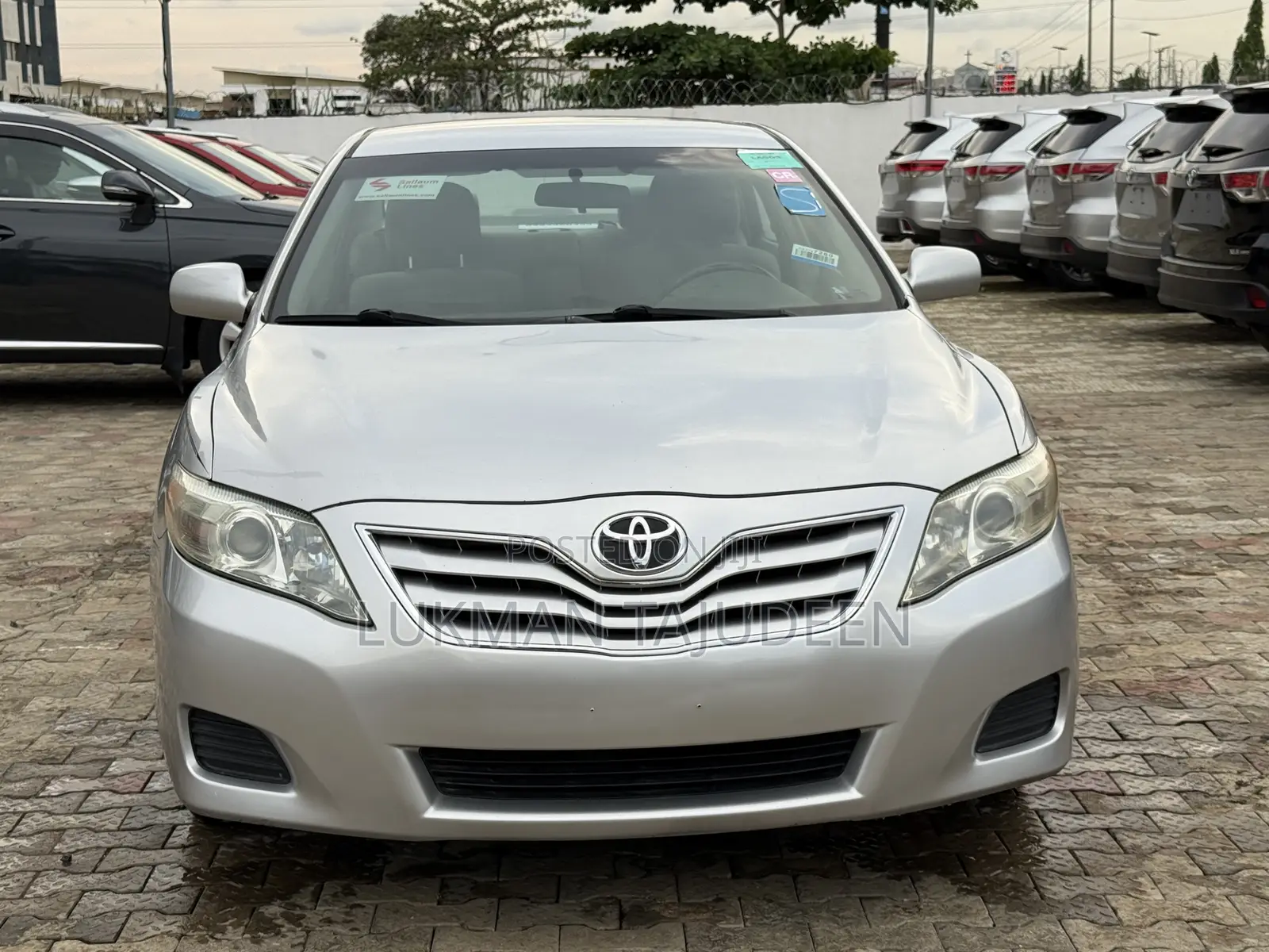 Toyota Camry LE 4dr Sedan (2.5L 4cyl 6A) 2011 Silver
