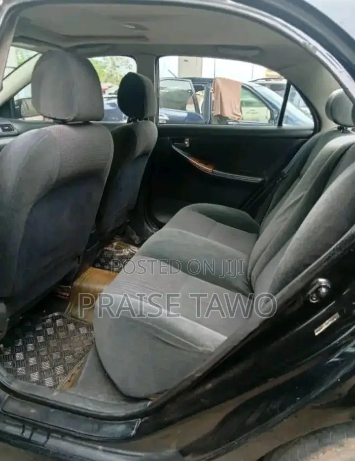 Toyota Corolla 2004 Black