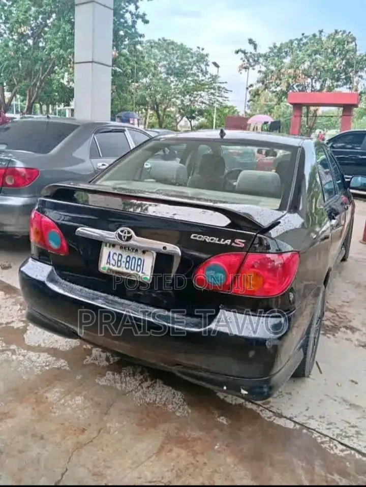 Toyota Corolla 2004 Black
