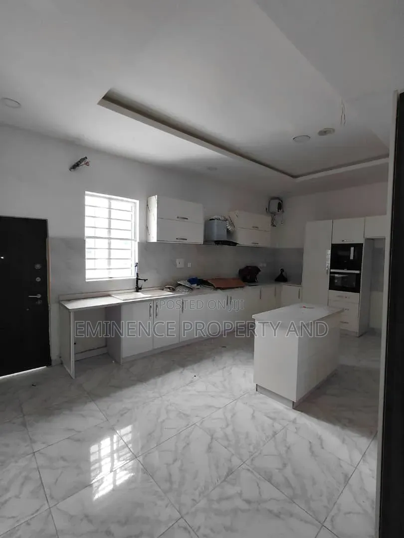 4bdrm Duplex in Ikota for rent