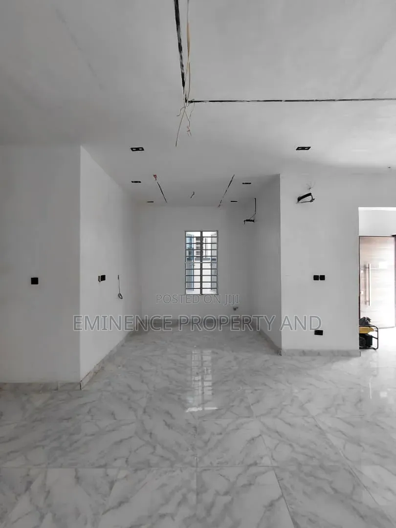 4bdrm Duplex in Ikota for rent