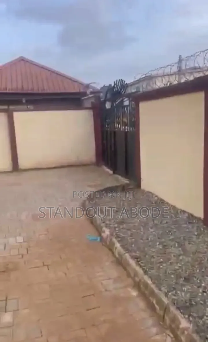 3bdrm Block of Flats in In A Secure Location, Ayobo for sale