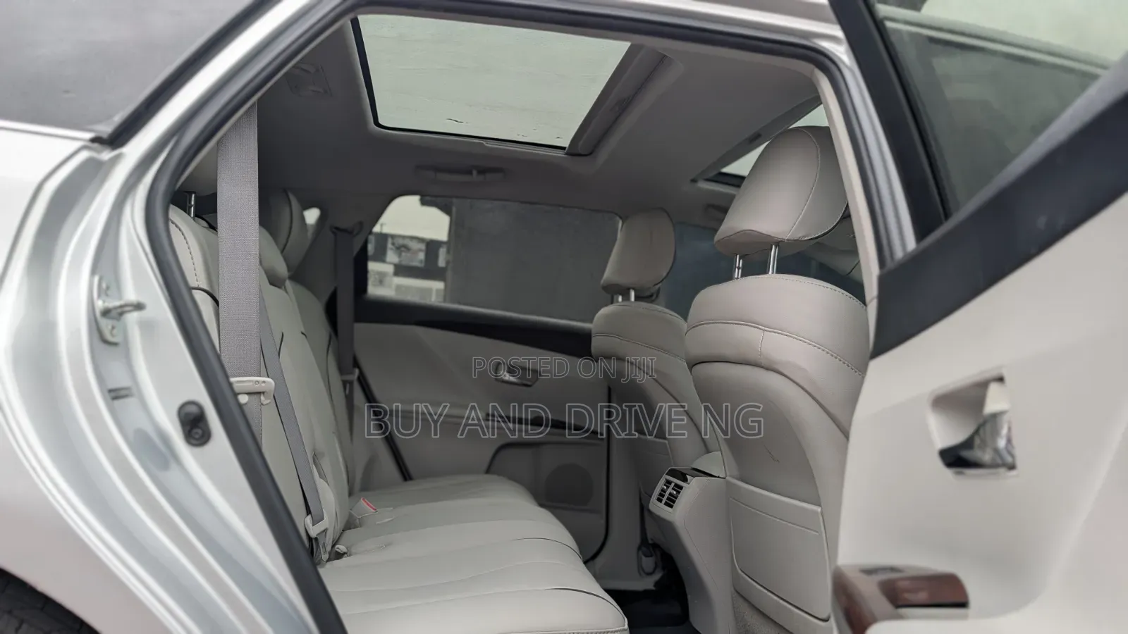 Toyota Venza AWD 2012 Silver