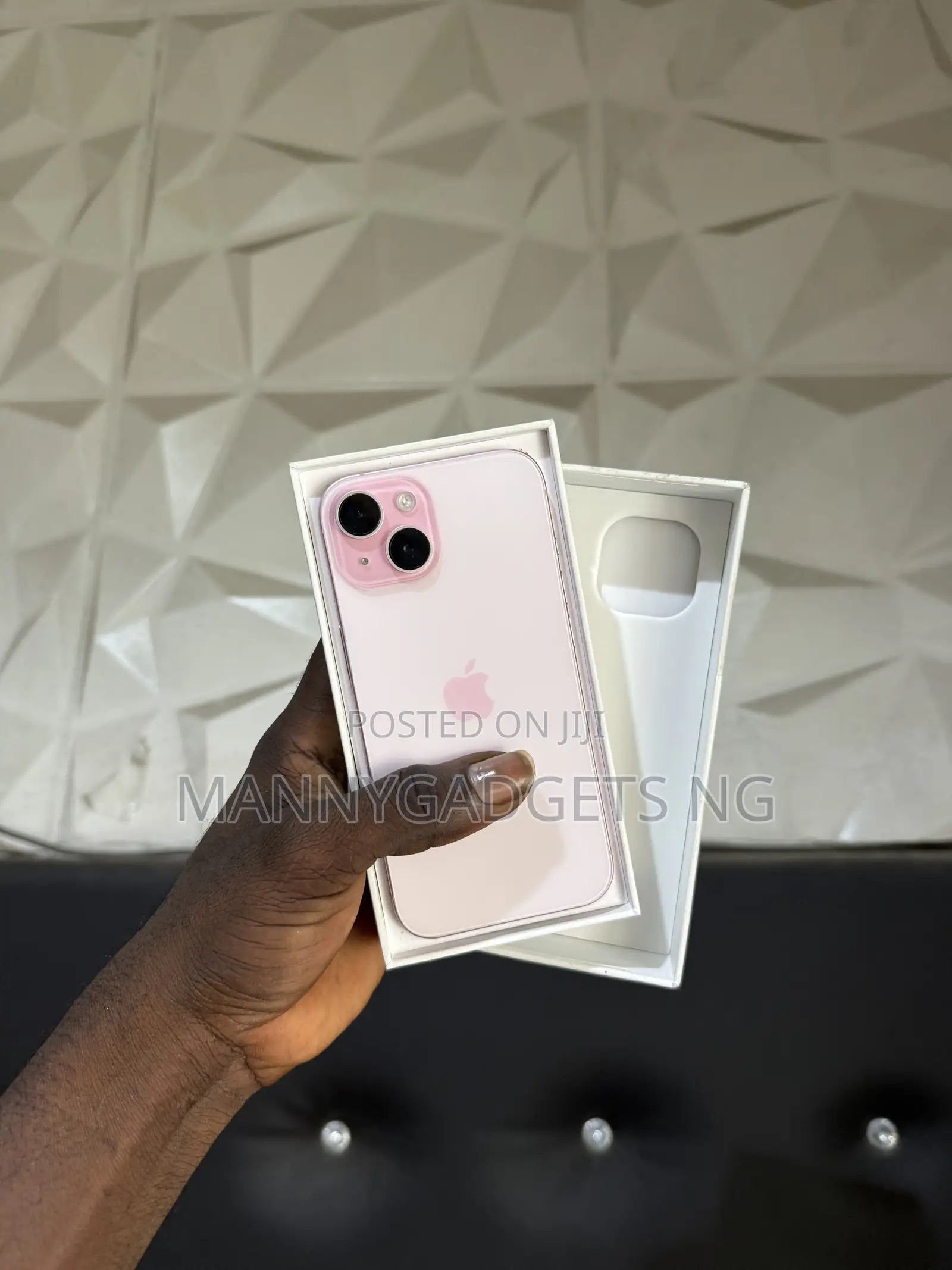 Apple iPhone 15 128 GB Pink