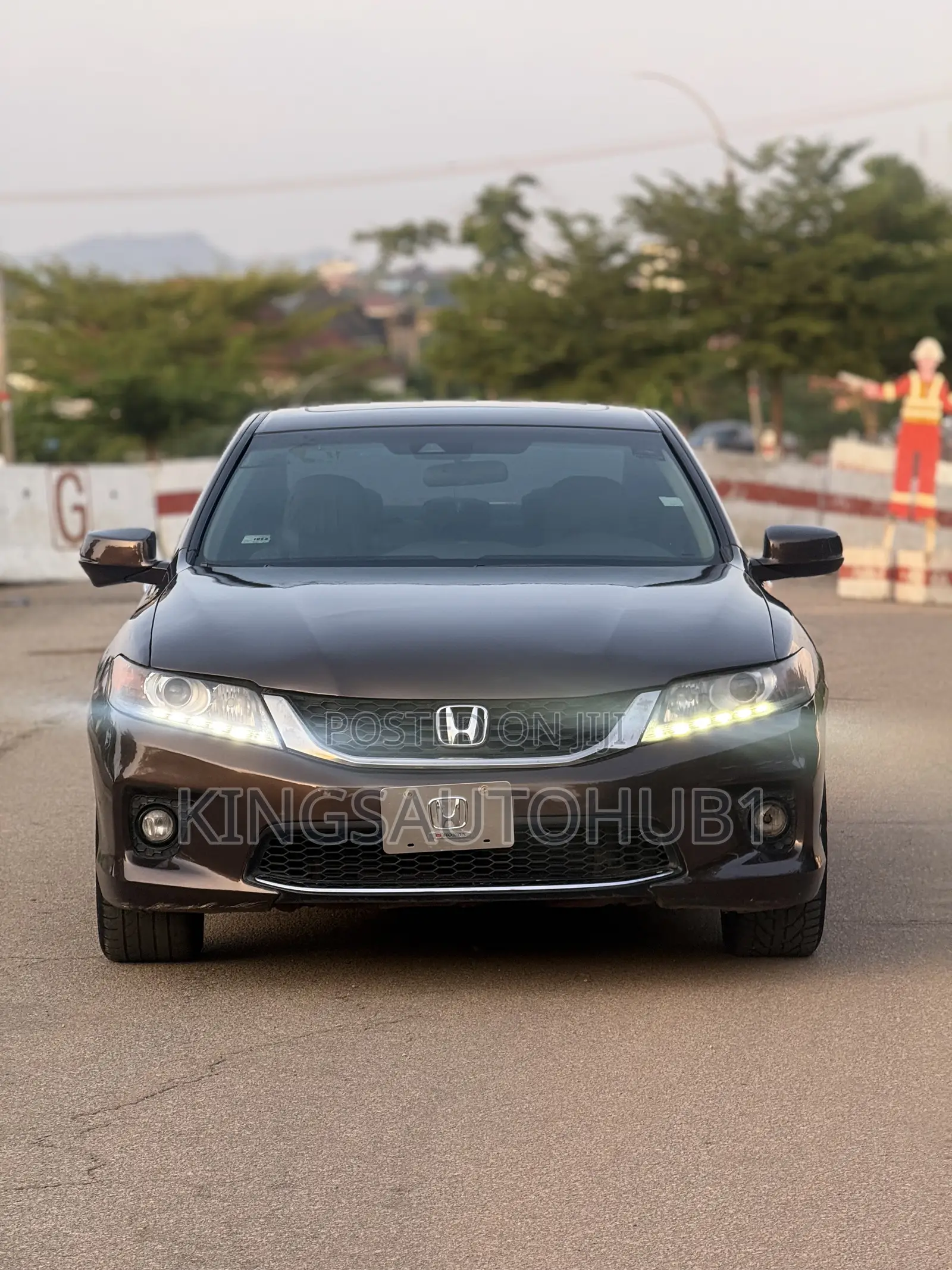 Honda Accord EX-L V-6 2dr Coupe FWD (3.5L 6cyl 6A) 2013 Brown