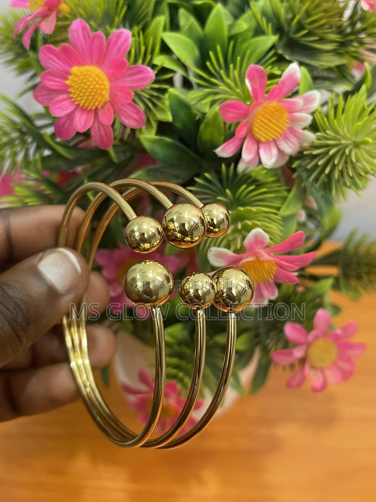 Piece Stacking Gold Sphere Open Bangle Bracelet Set