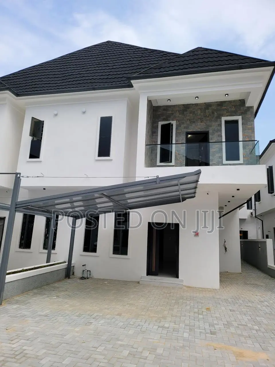 4bdrm Duplex in Dpkay Estate, Lekki Phase 2 for rent