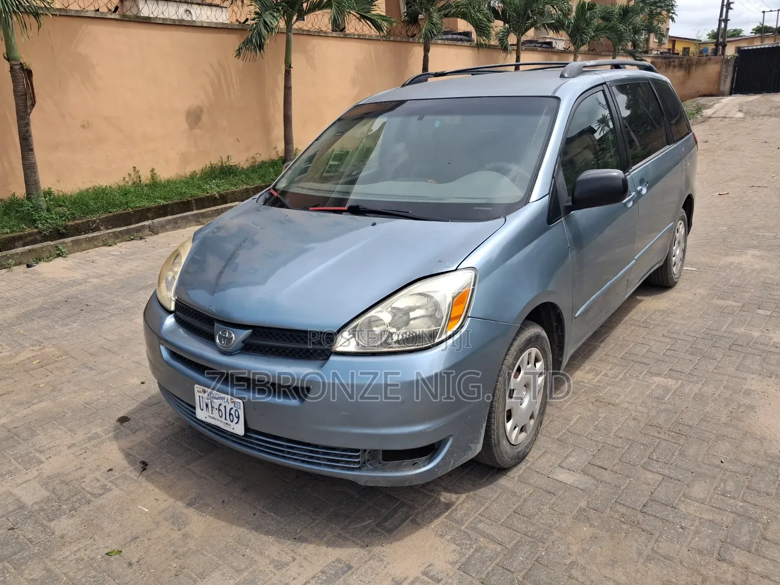 Toyota Sienna LE AWD 2005 Blue