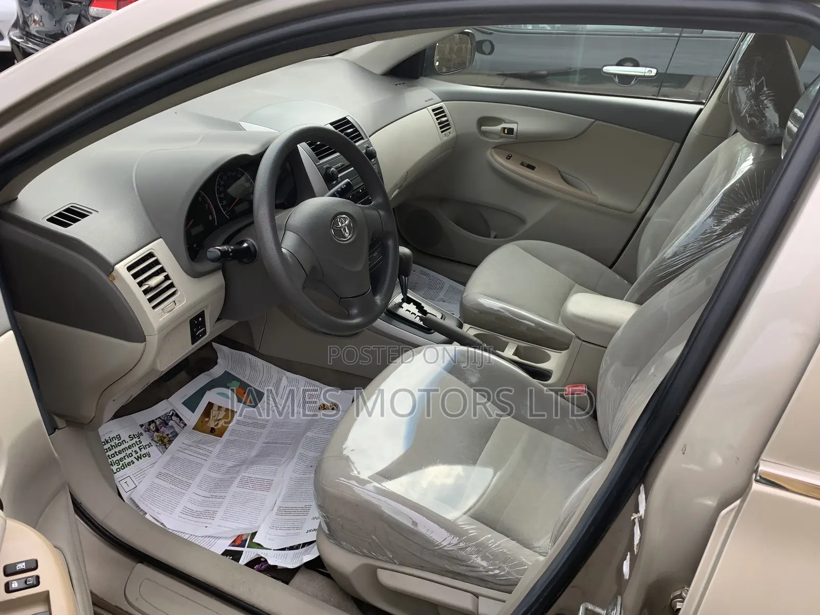 Toyota Corolla 2010 Gold