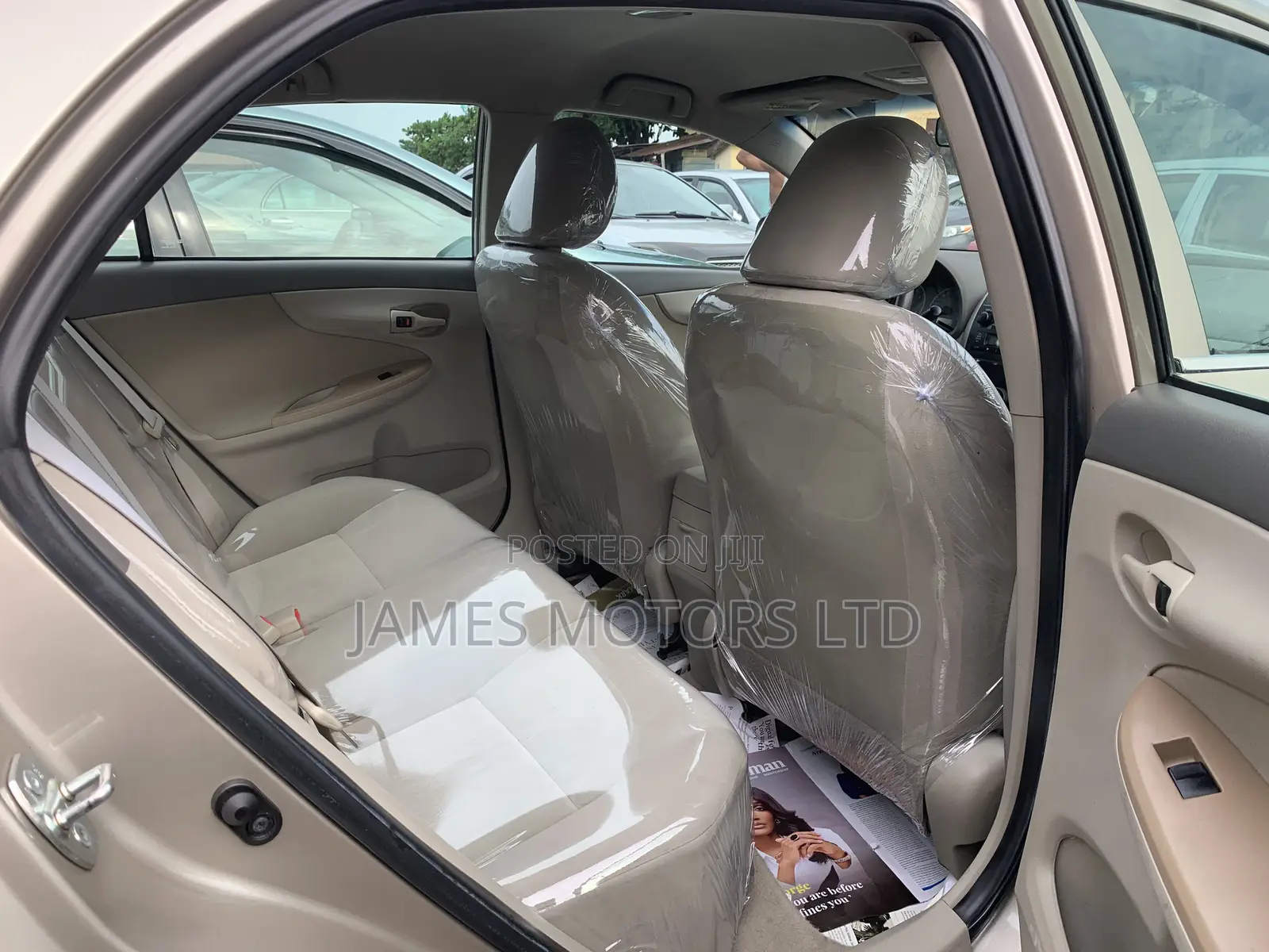 Toyota Corolla 2010 Gold
