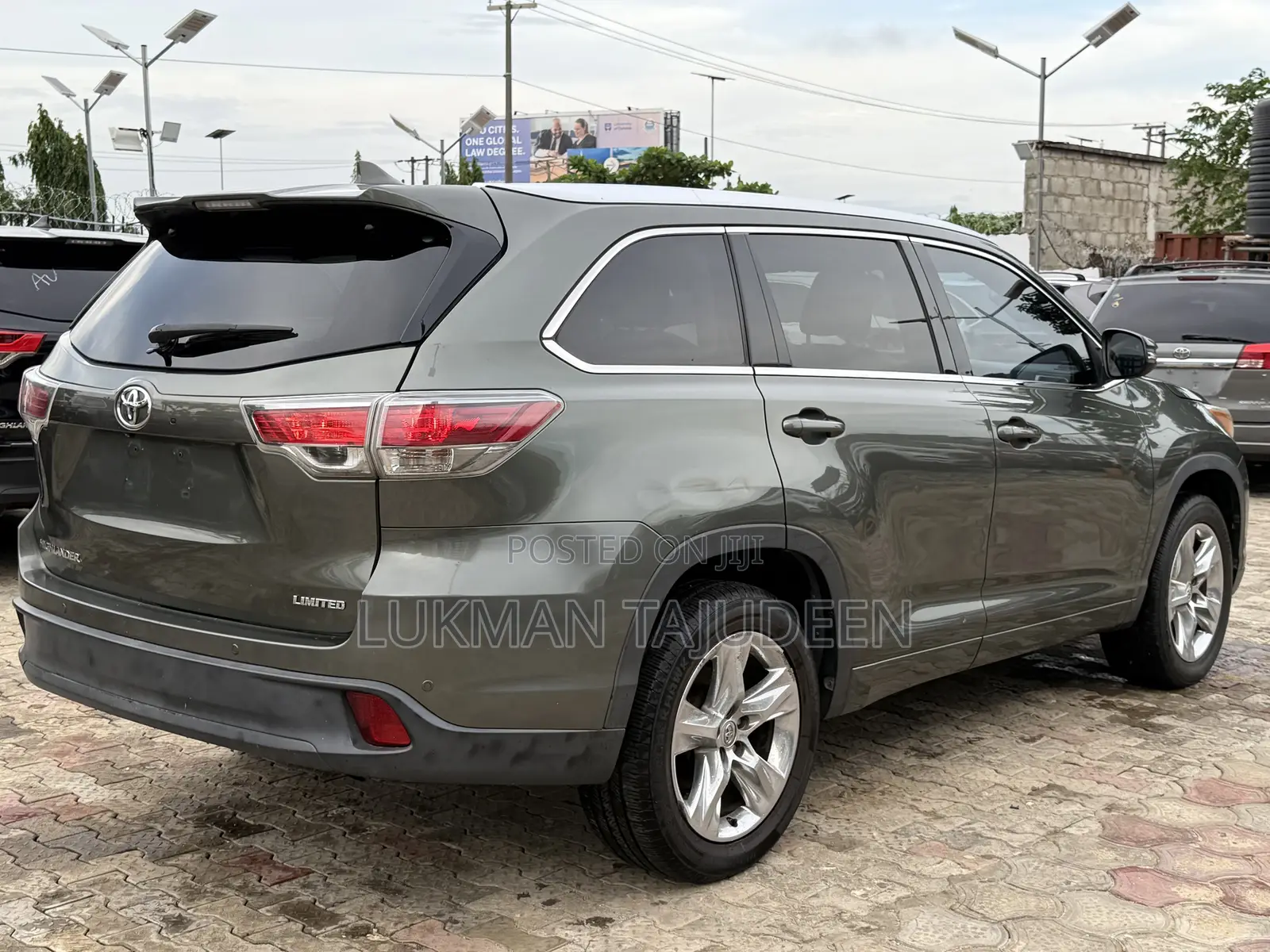 Toyota Highlander Limited 4dr SUV (3.5L 6cyl 6A) 2015