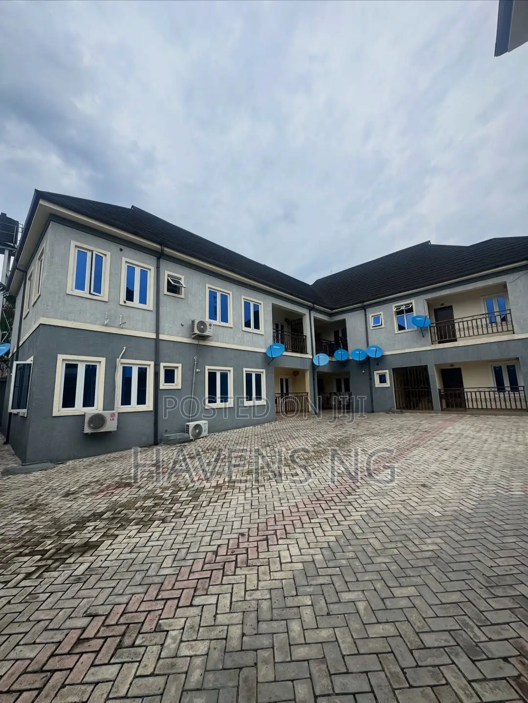 9bdrm Block of Flats in Obio-Akpor for sale