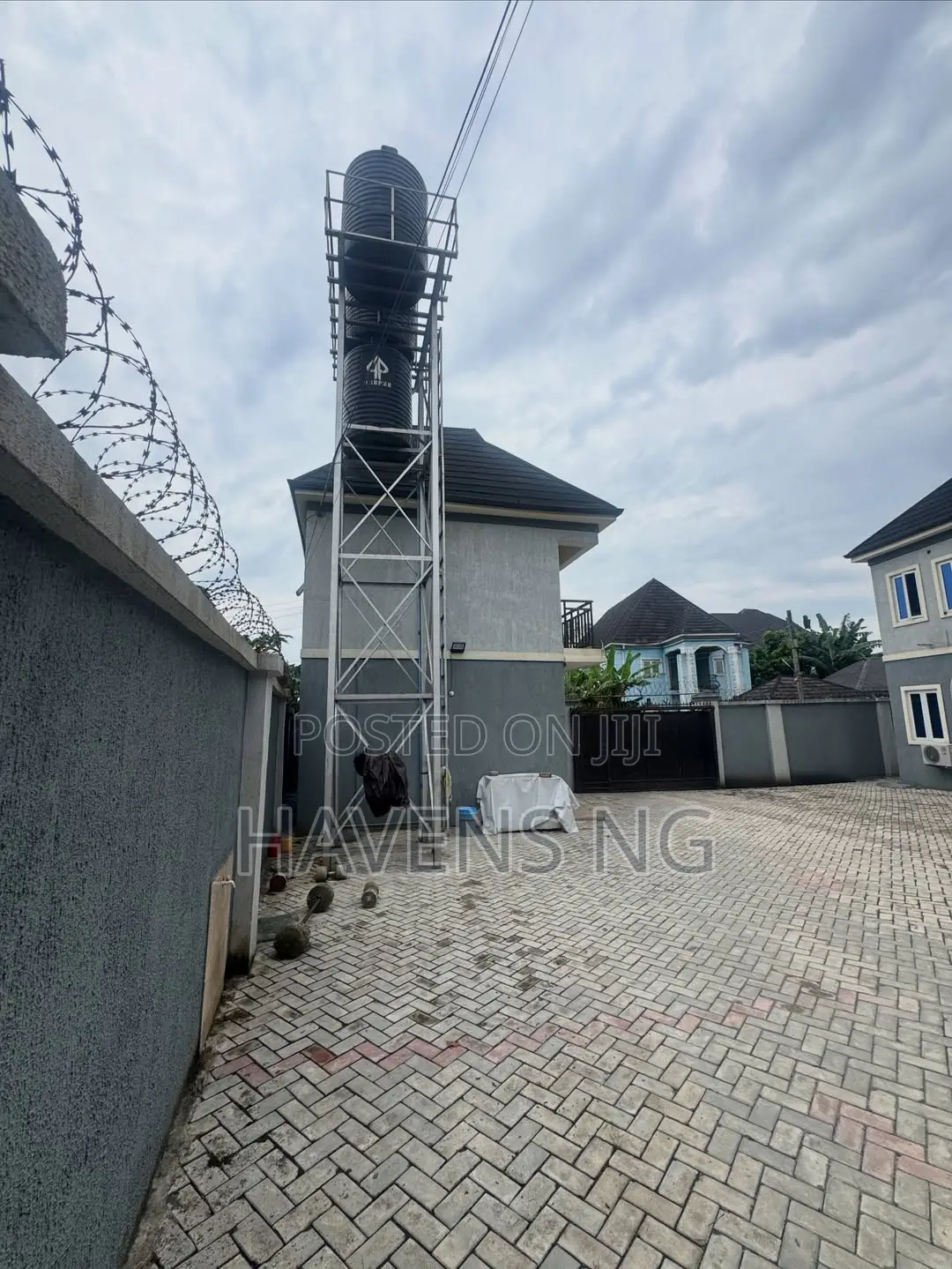 9bdrm Block of Flats in Obio-Akpor for sale