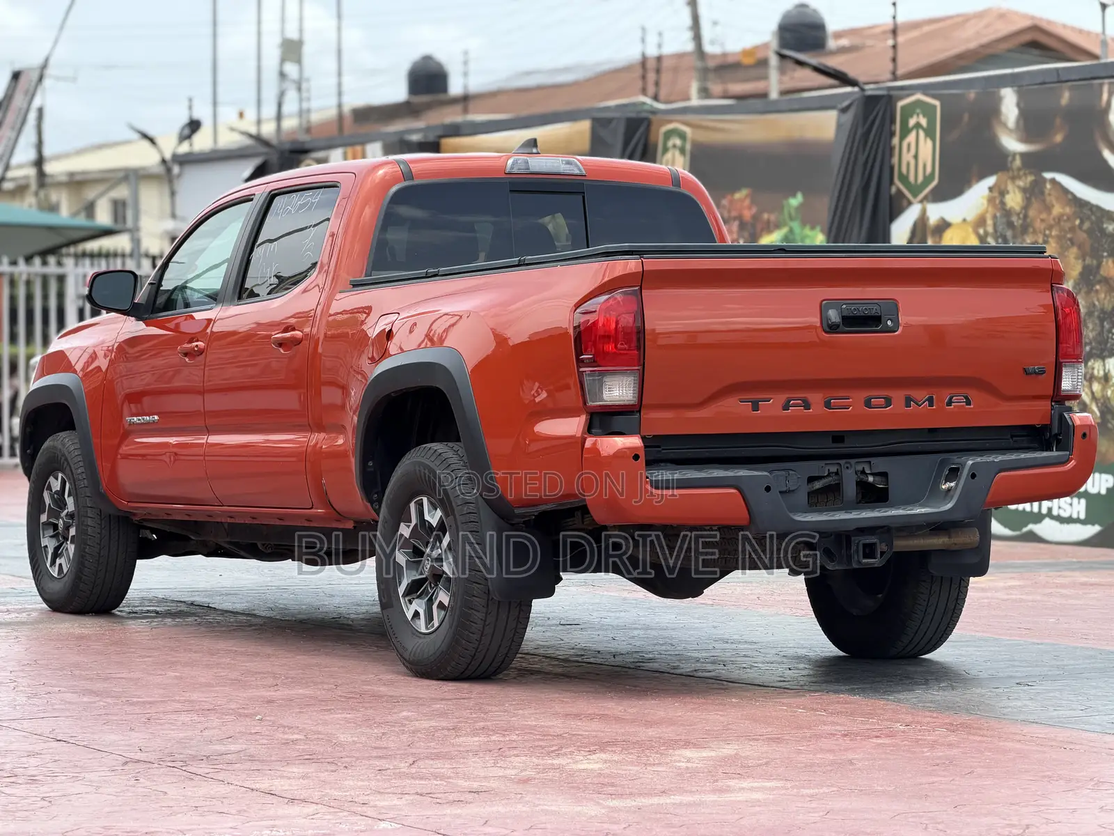 Toyota Tacoma 2018 Orange