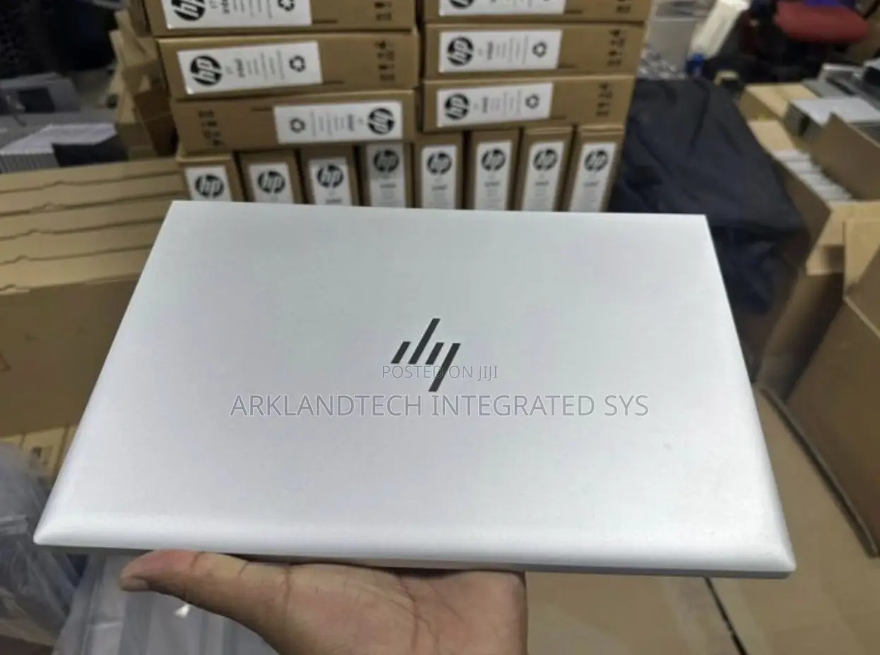 New Laptop HP 240 G7 16GB AMD Ryzen 5 SSD 256GB