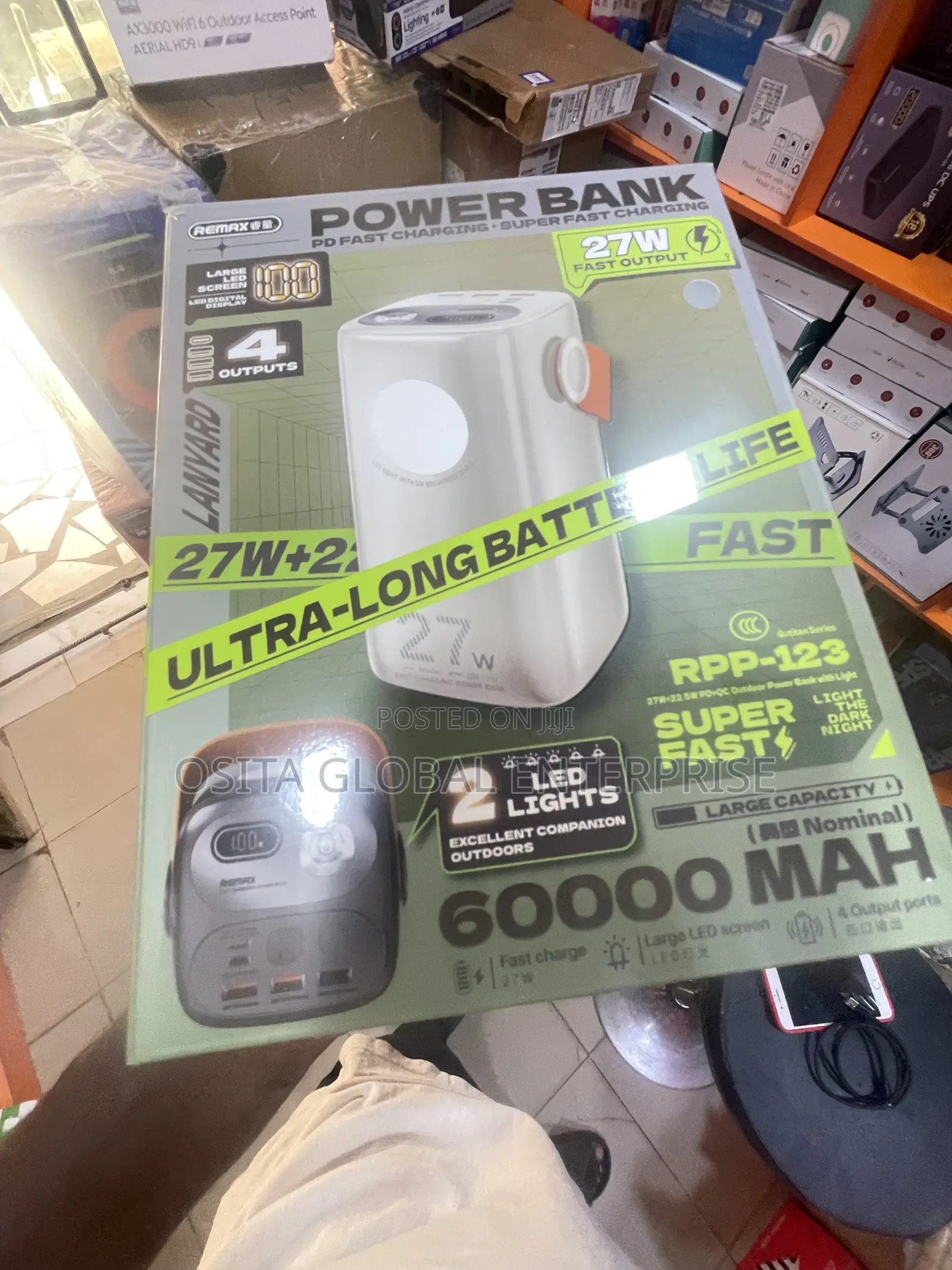 Remax RPP-123 27w+22.5w Outdoor Power Bank Wit Lite 60000mah