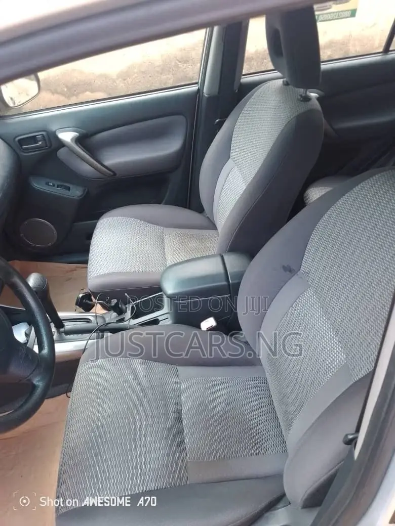 Toyota RAV4 2005 Silver