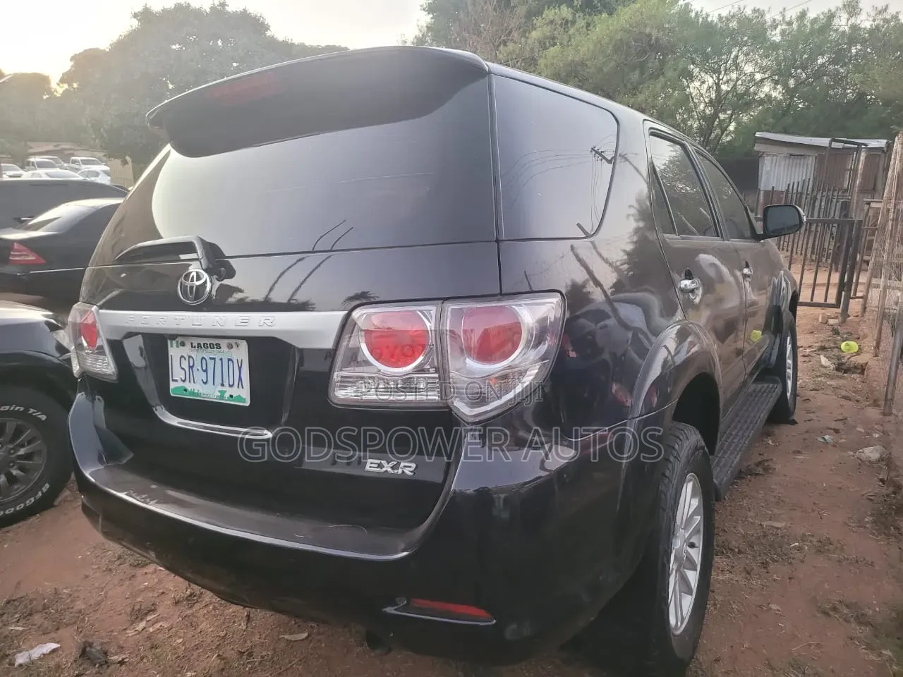 Toyota Fortuner 2.7 AWD 2015 Black