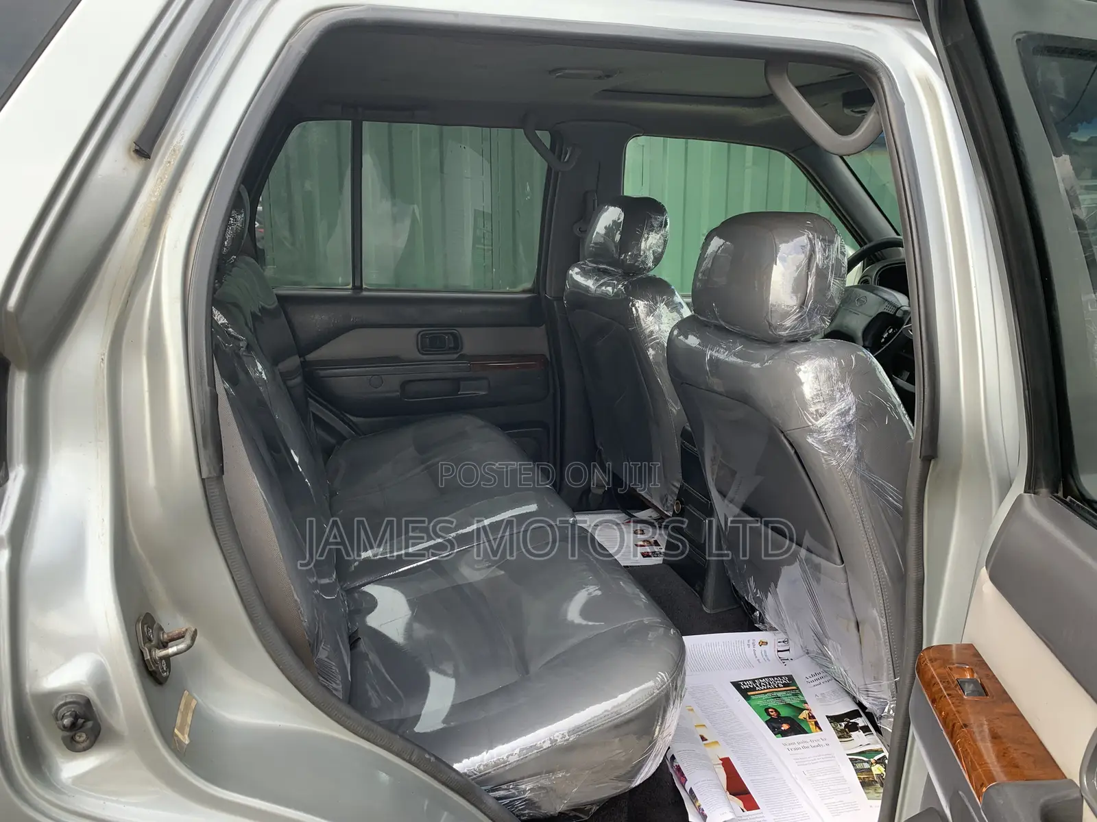 Nissan Pathfinder Automatic 2001 Silver