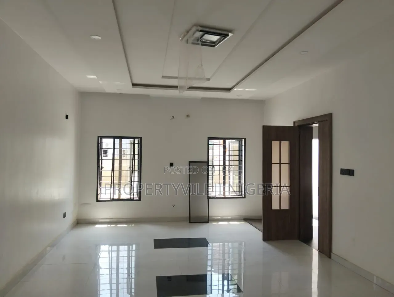 4bdrm Duplex in Mbora for rent