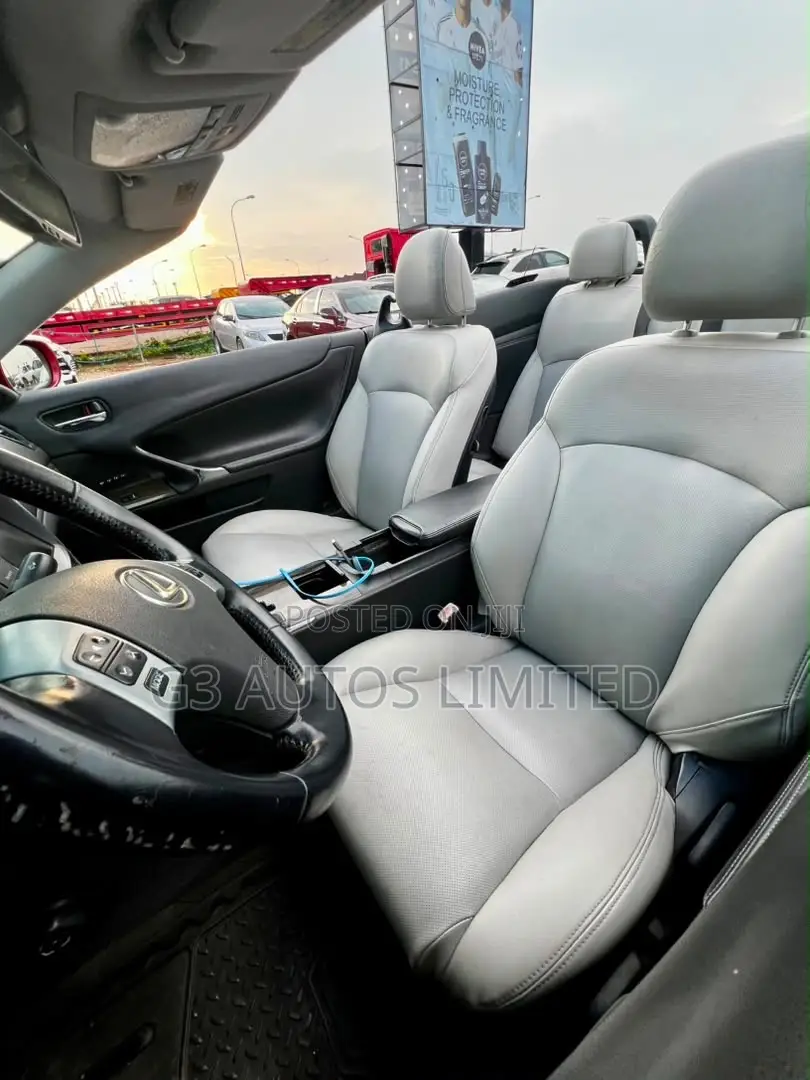 Lexus IS 350 C 2010 Red