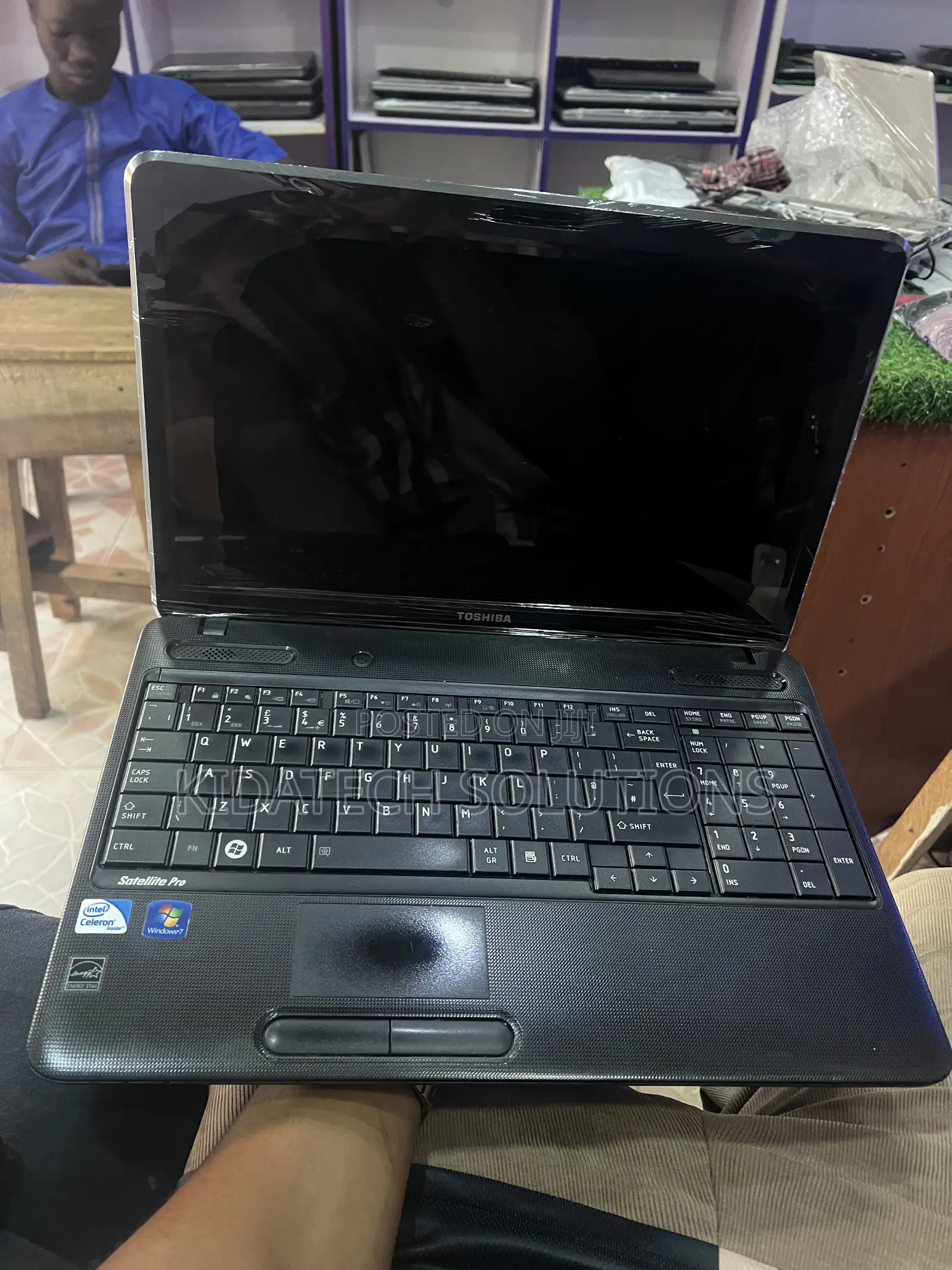 Laptop Toshiba Satellite Pro C650 4GB Intel Celeron HDD 500GB