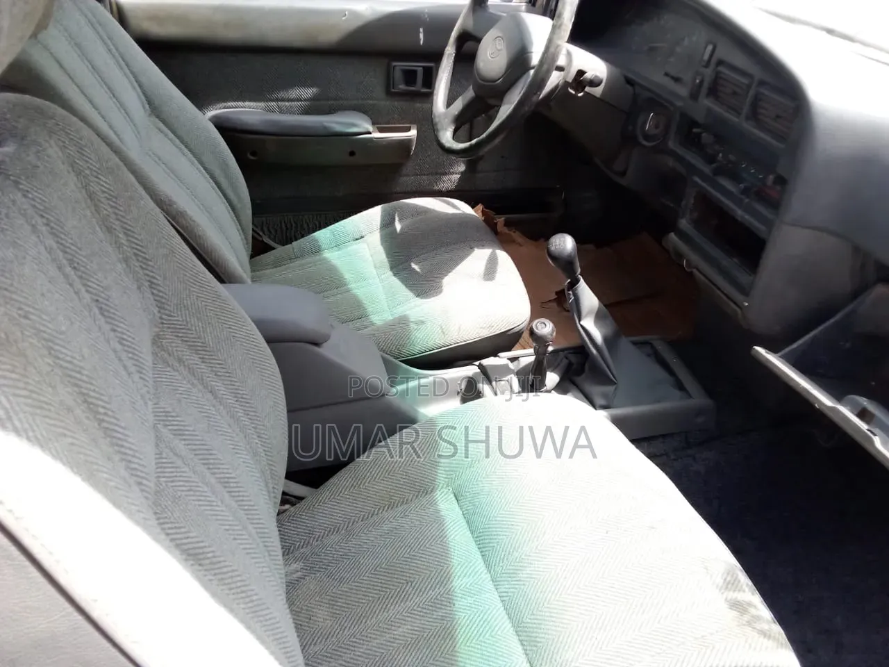 Toyota Hilux 1998 Gold