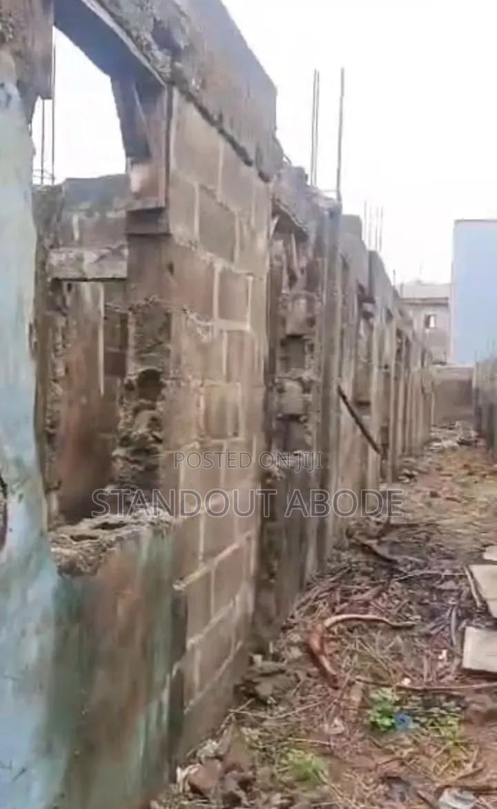 Half Plot of Land With Demolishable Building Facing Ekoro Road