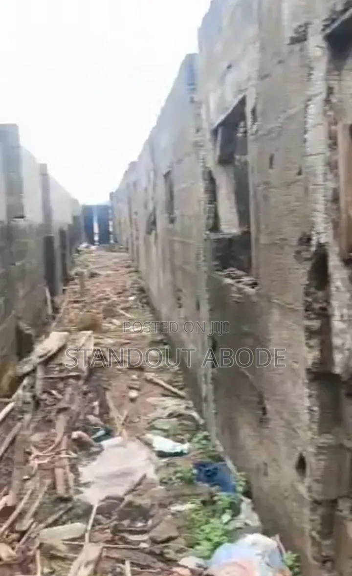 Half Plot of Land With Demolishable Building Facing Ekoro Road