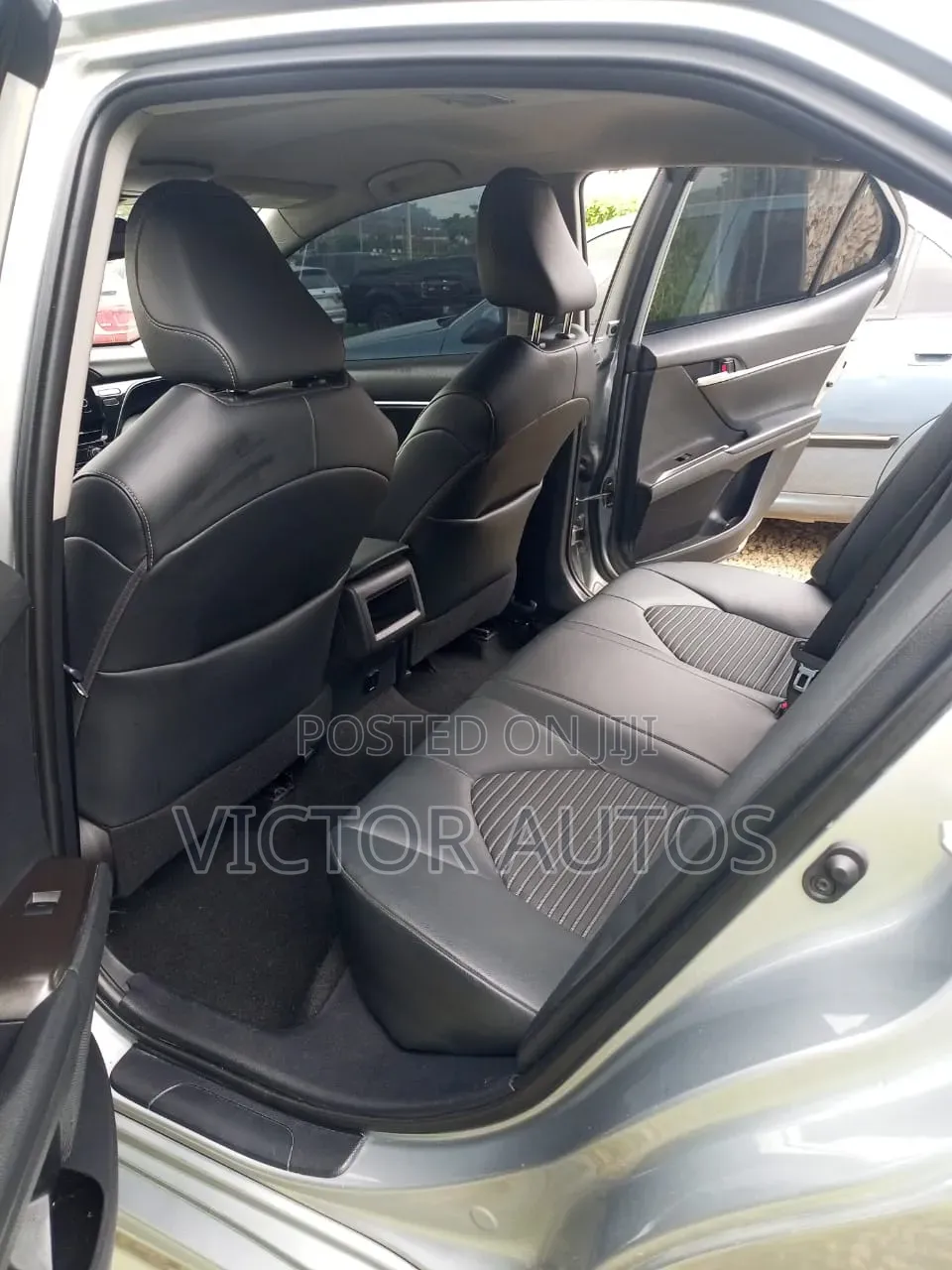 Toyota Camry 2022 Silver