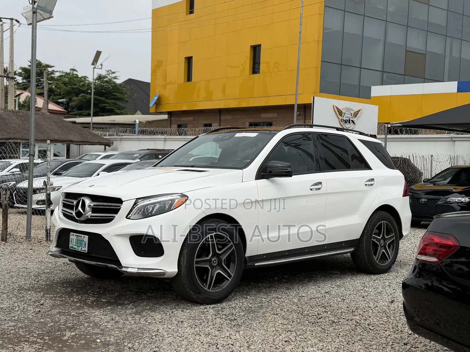 Mercedes-Benz GLE-Class GLE 350d 4MATIC 2018 White
