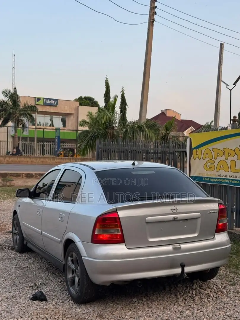 Opel Astra 2004 Silver